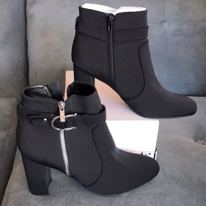 Unisa Black High Heel Ankle Boot, Size 9.5, Never Worn, Zipper Closing